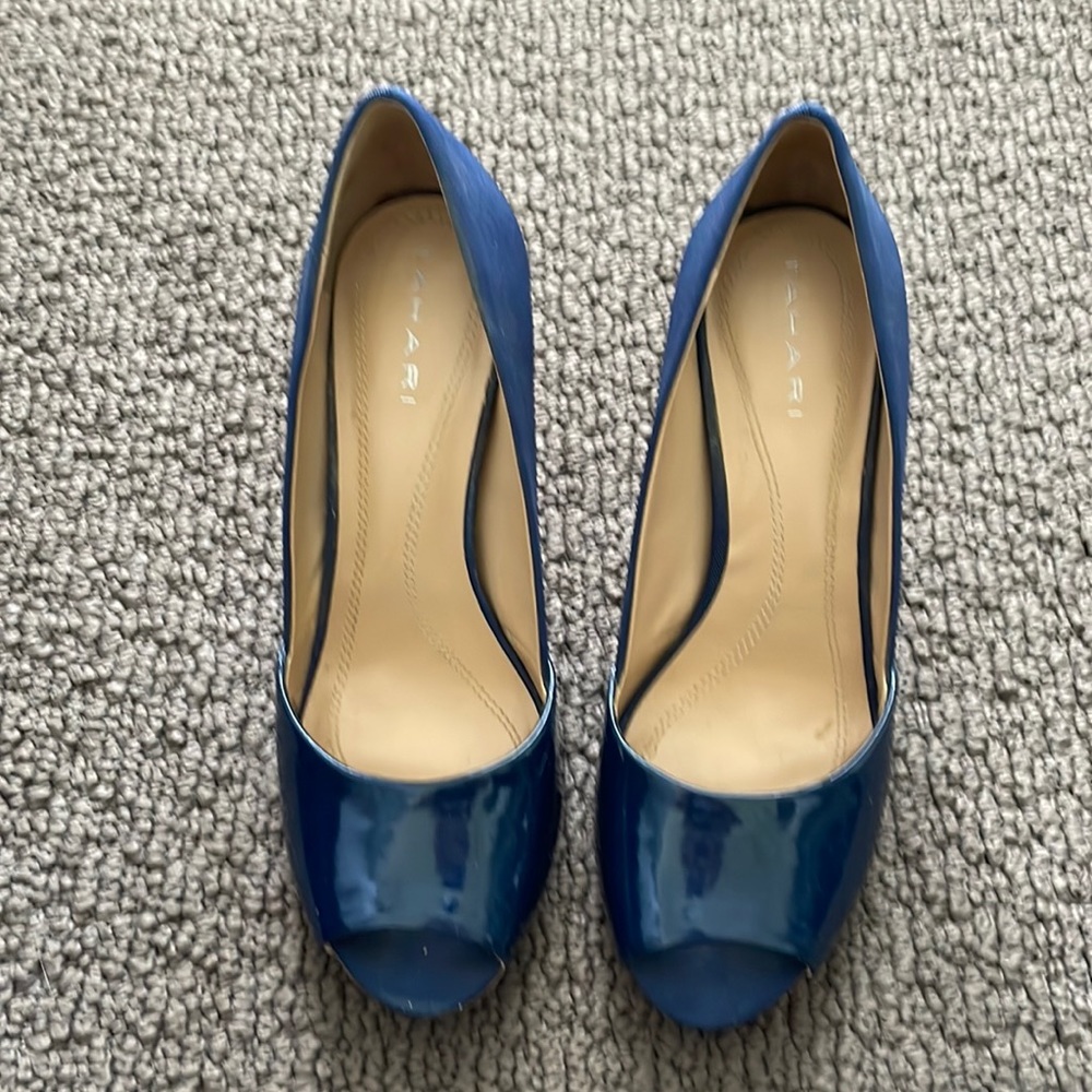 Tahari Navy Heels Size 7